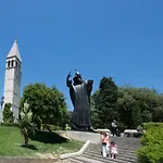 Piazza Square Centre Апартаменты Сплит