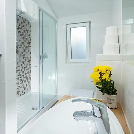 Daire Piazza Square Centre