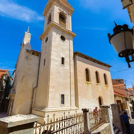 Daire Piazza Square Centre *