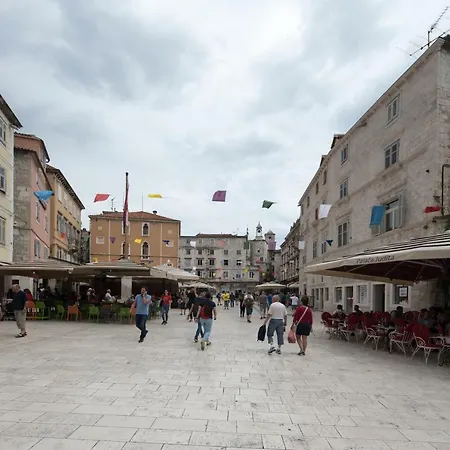 Piazza Square Centre Daire