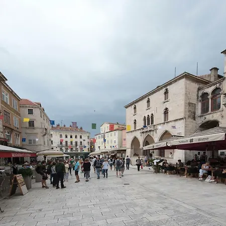 Apartmán Piazza Square Centre *