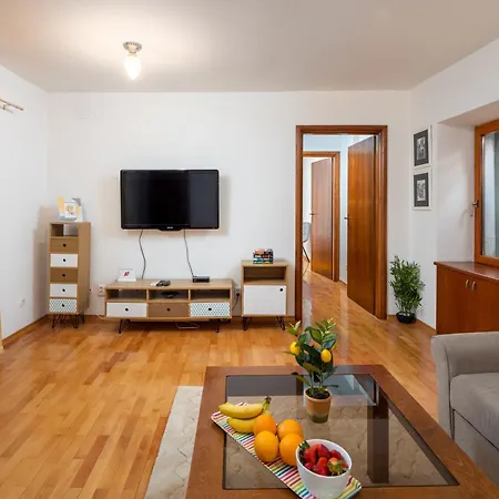 Piazza Square City Top Centre Apartman *